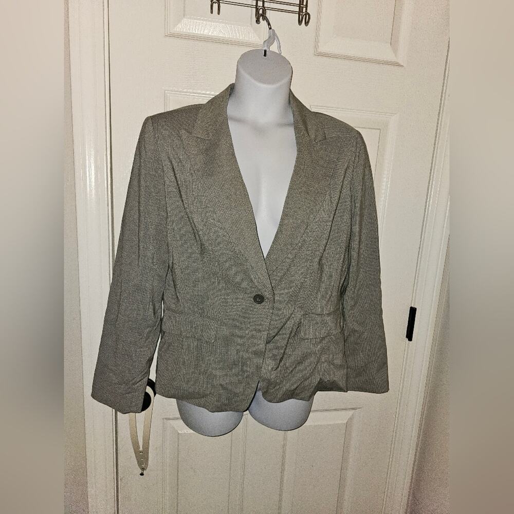 New York & Company Womens Gray Pinstripe Blazer Size 16